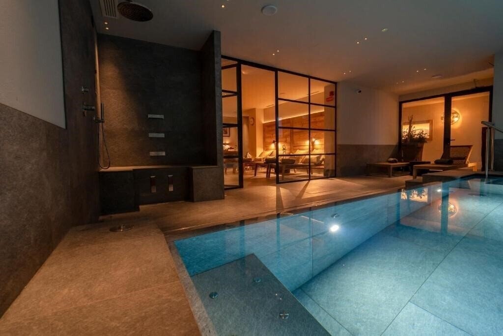 Фото Alu Hotel 4*