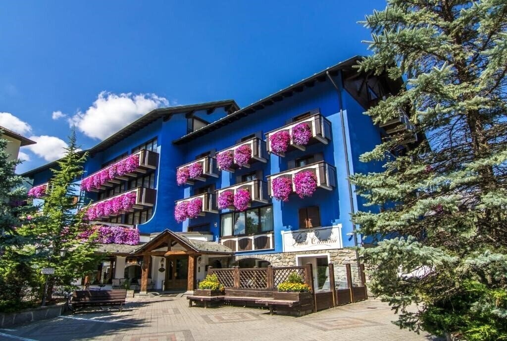 Отель Baita Clementi 4*