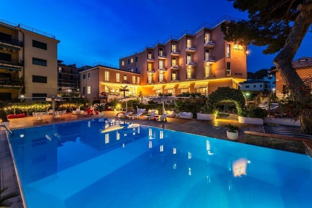 Отель Hotel San Michele Liguria 3*