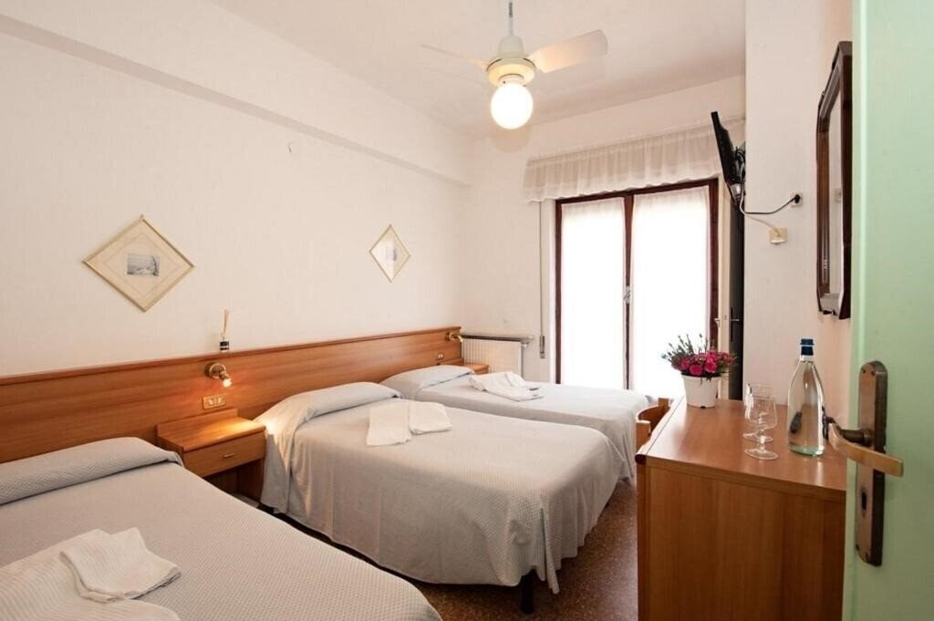 Картинка Hotel Tirreno Celle Ligure 2*