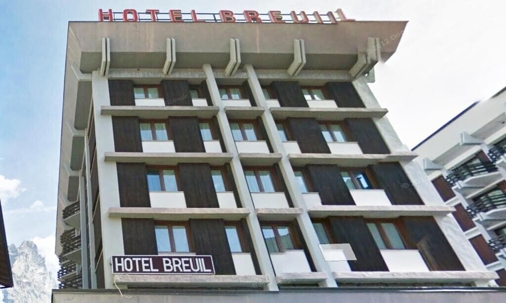 Отель Breuil 3*