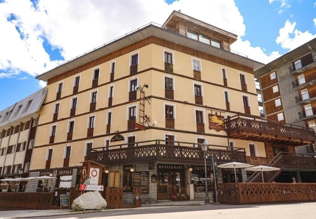 Готель Art Hotel Grivola 4*