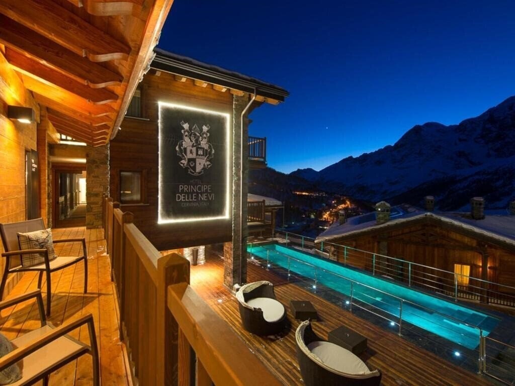 Отель Principe Delle Nevi 4*