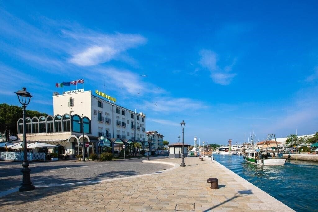 Готель Miramare 4*