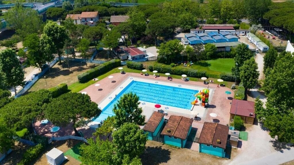 Готель Cesenatico Camping Village 4*