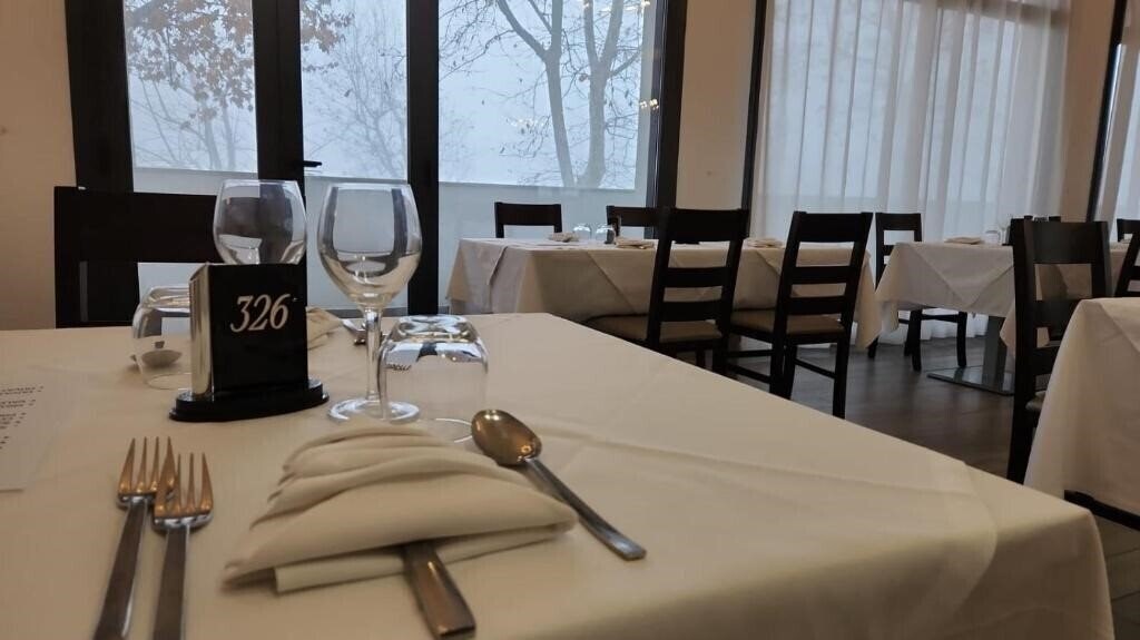Фото Perla Hotel Cesenatico 3*