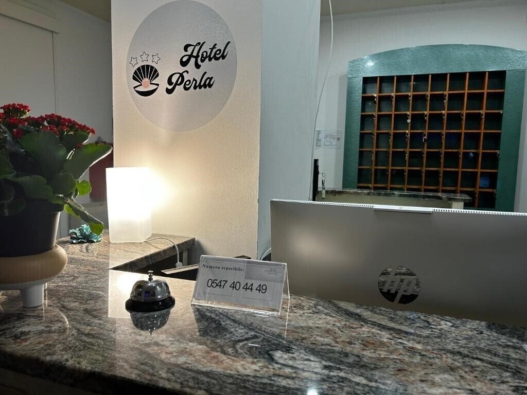 Готель Perla Hotel Cesenatico 3*