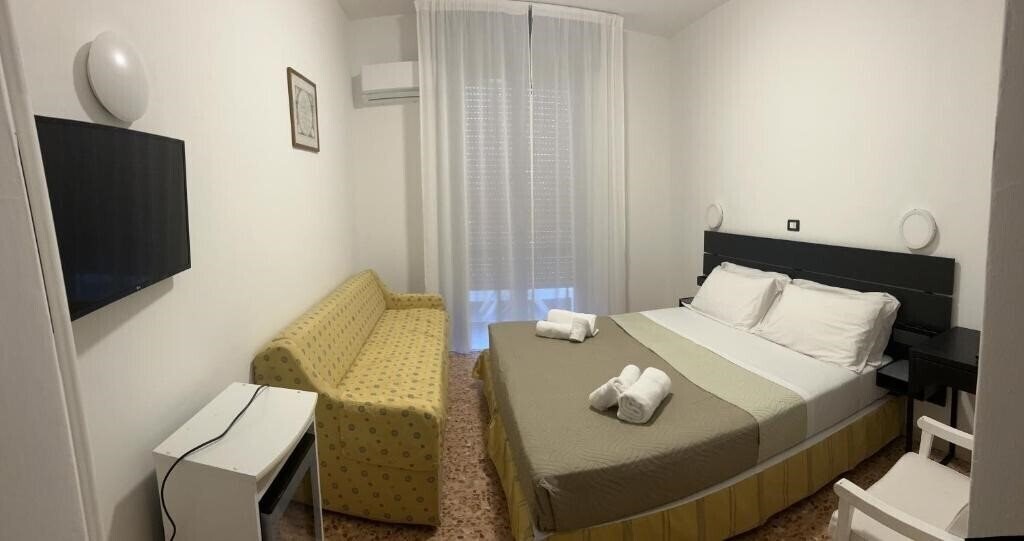 Фотографія Perla Hotel Cesenatico 3*