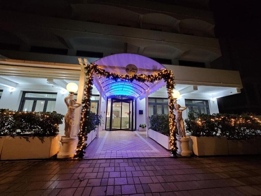 Картинка Perla Hotel Cesenatico 3*