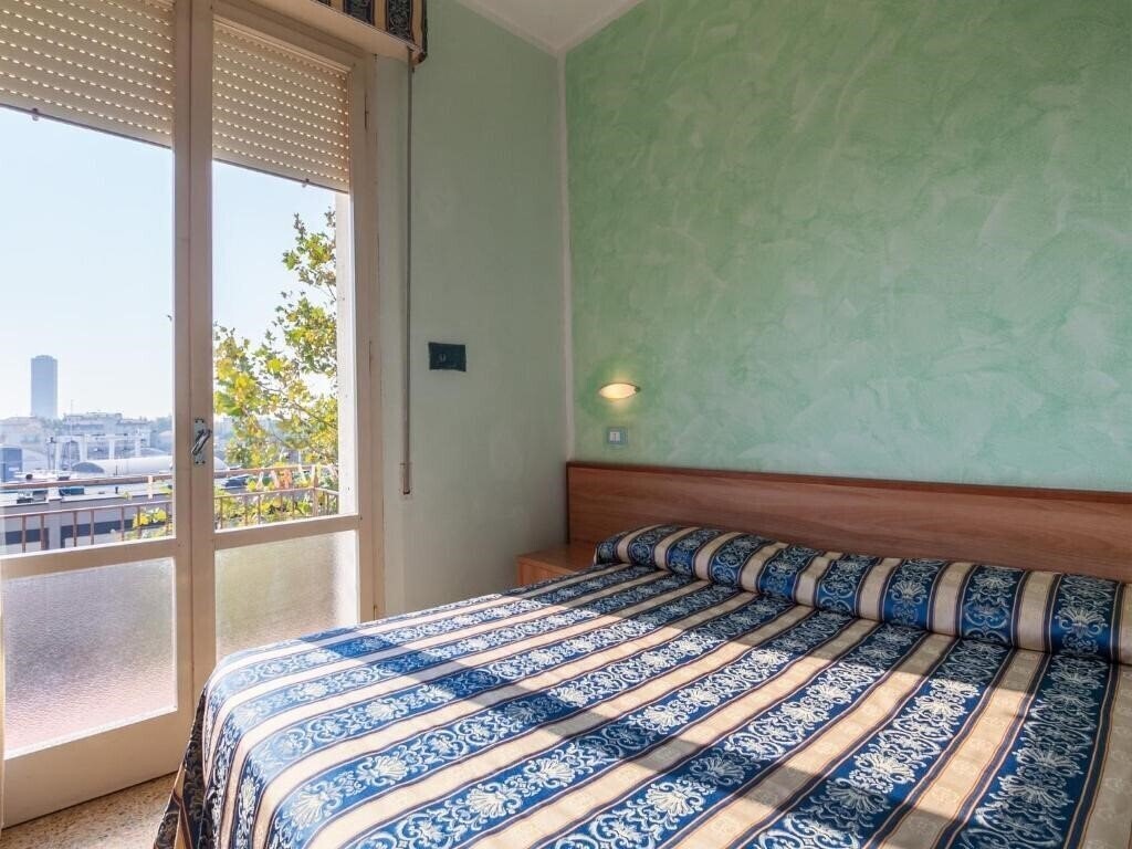 Фото Hotel Promenade Universale 3*