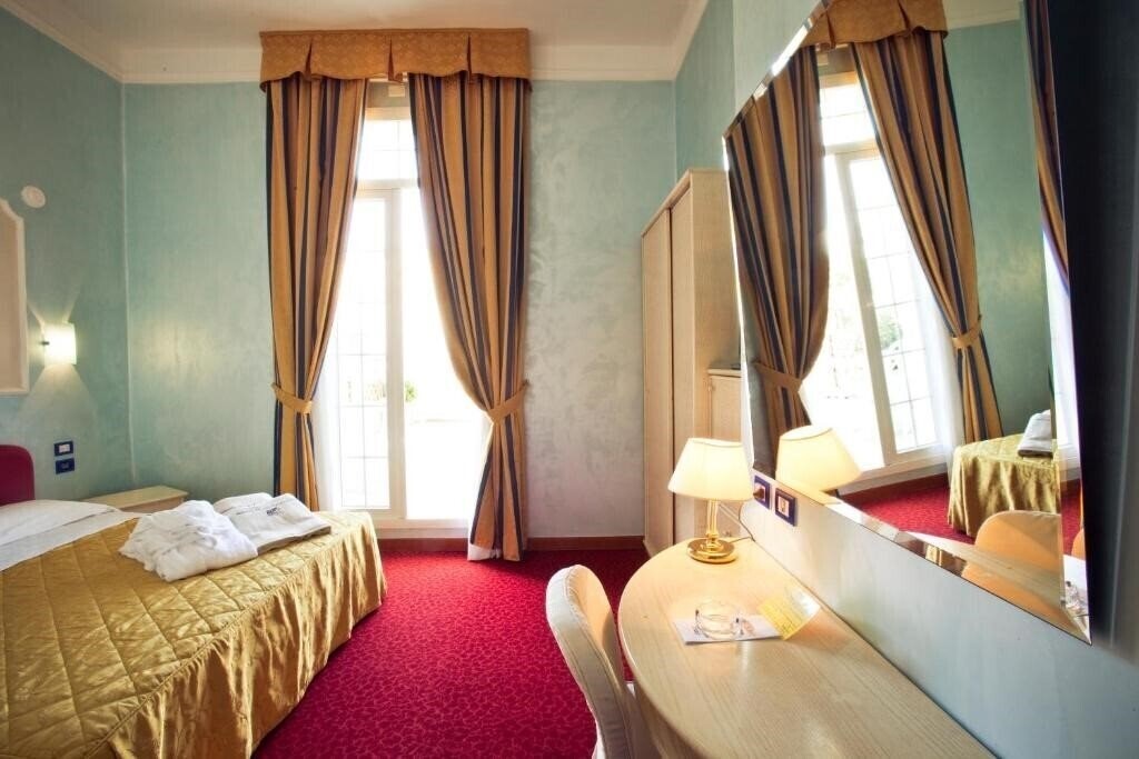 Фото Grand Hotel Cesenatico 4*