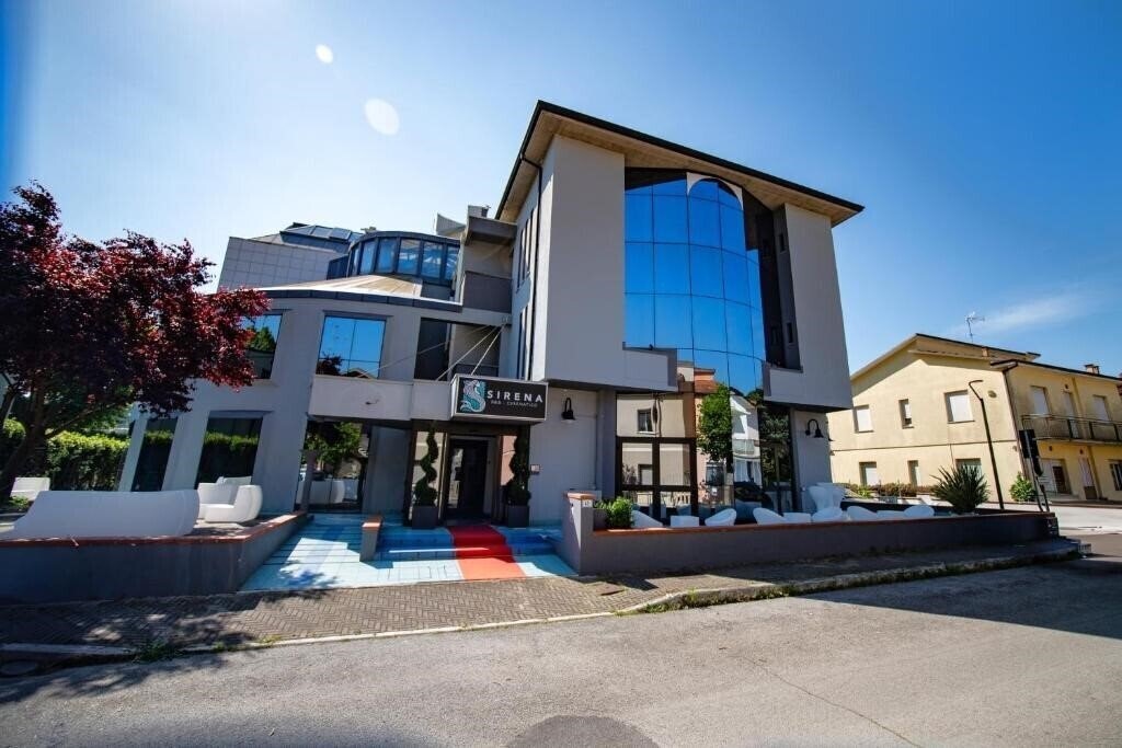 Готель Sirena Hotel & Cucina 4*