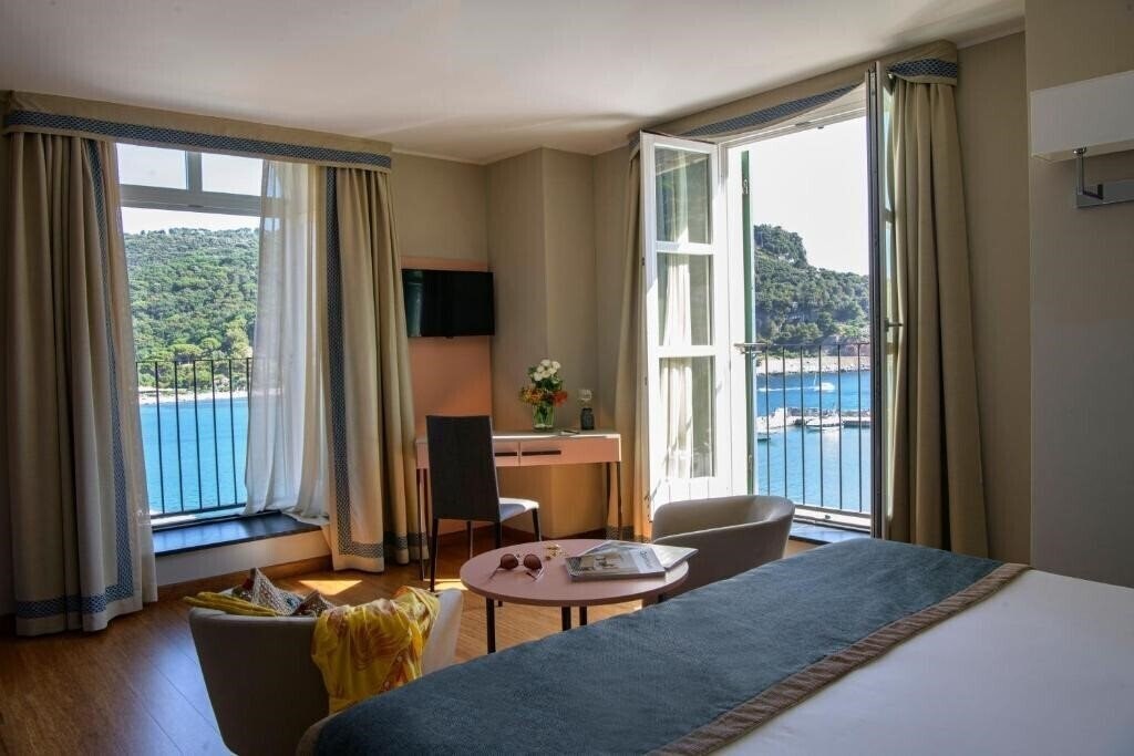 Фото Grand Hotel Portovenere 4*