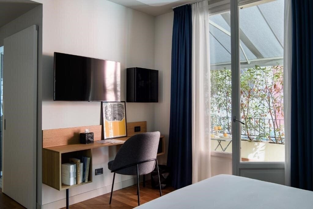 Картинка The Poet Hotel 4*