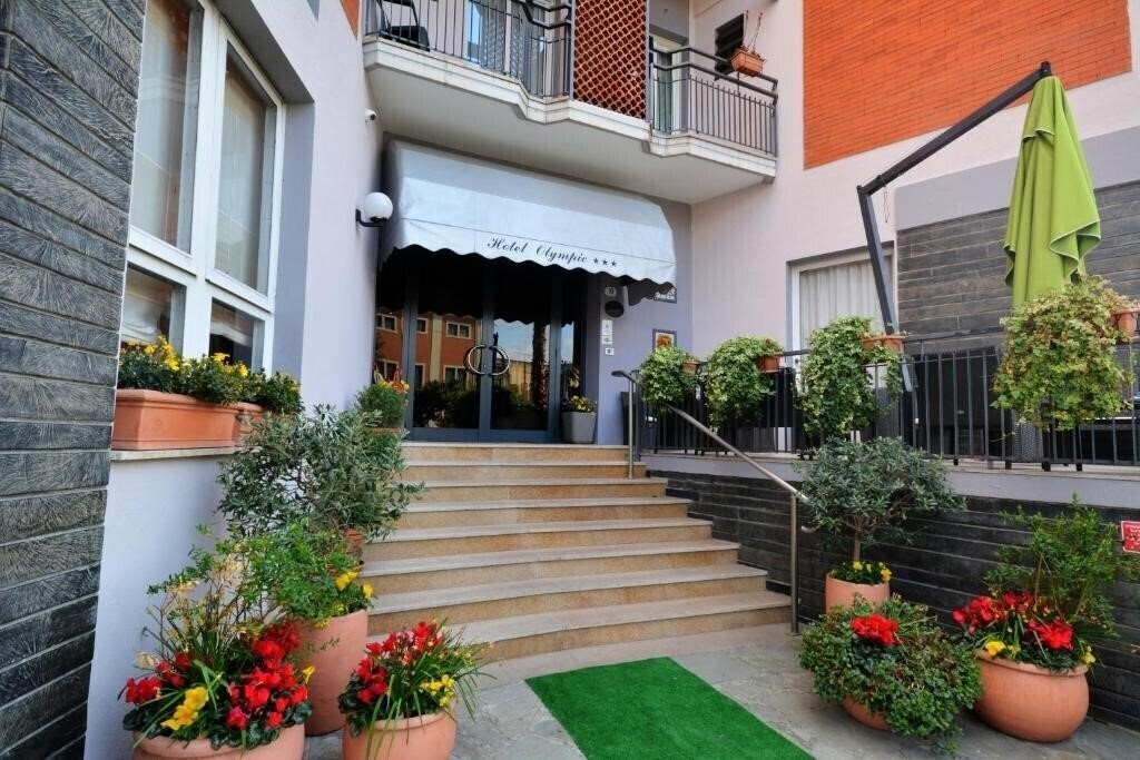 Фото Hotel Olympic 3*