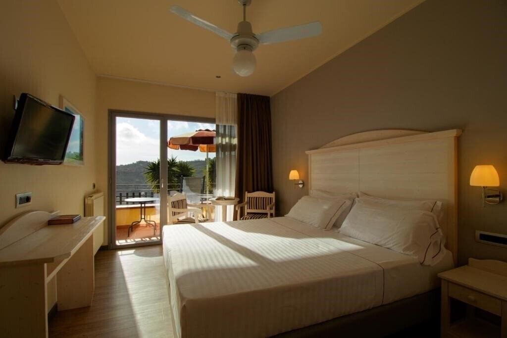 Фото Hotel Liliana 3*