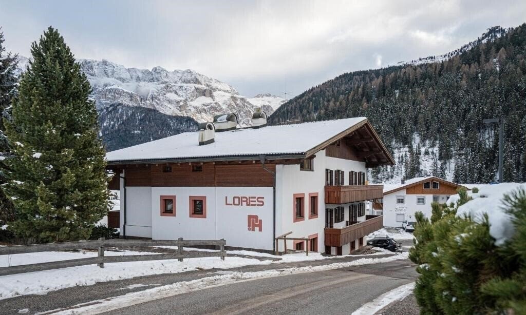 Отель Residence Lores 3*