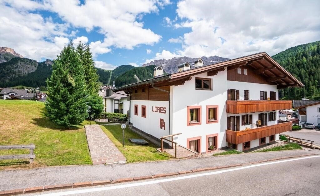 Изображение Residence Lores 3*