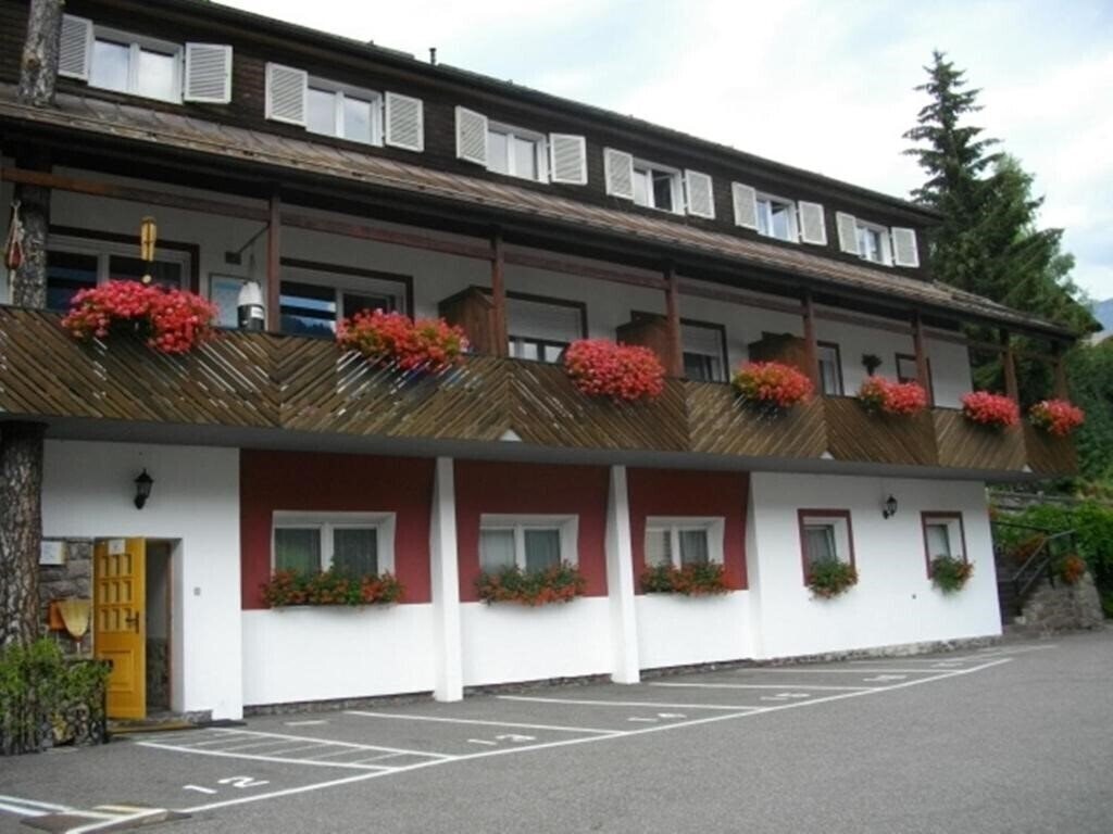 Фото Villa Emilia 3*