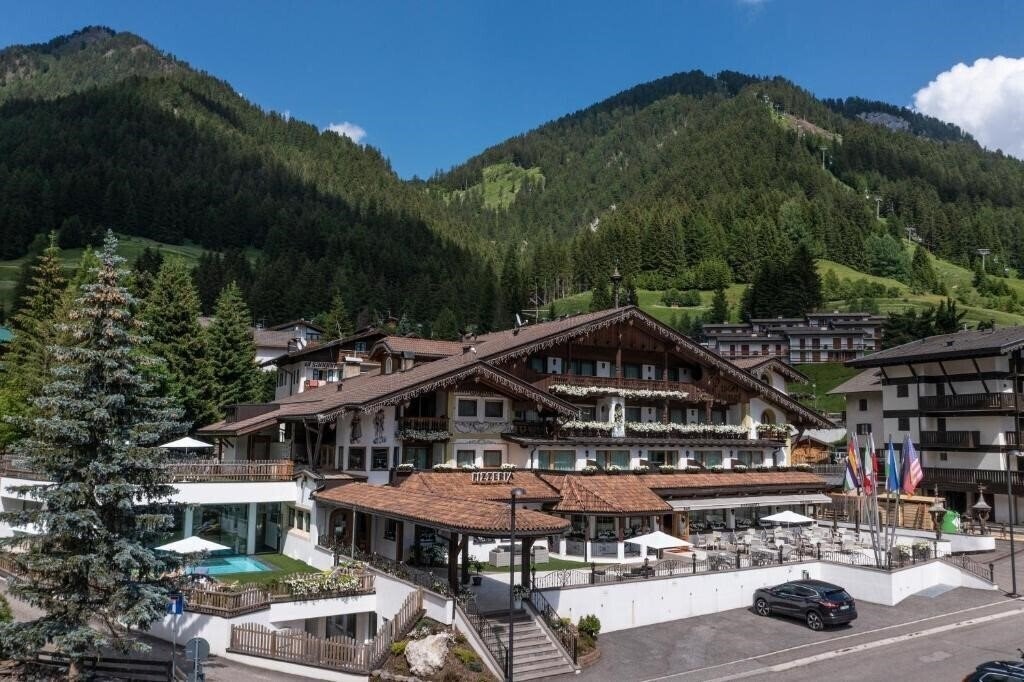 Отель Sport Hotel Majare 4*