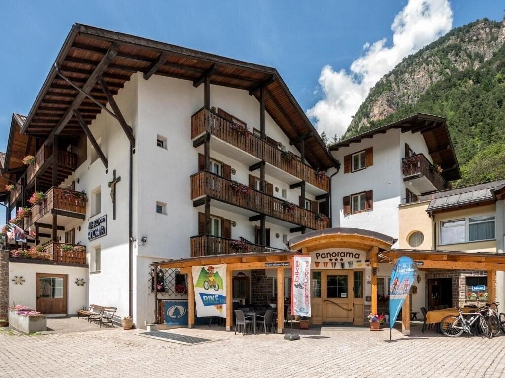 Готель Albergo Panorama Panchia 3*