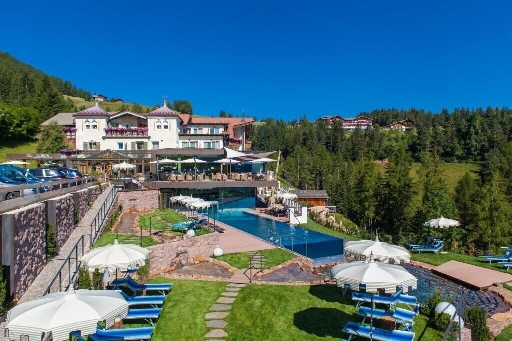 Готель Albion Hotel Ortisei 4*