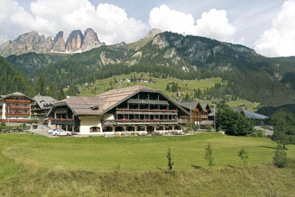 Отель Rubino Park Hotel & Club Campitello 4*