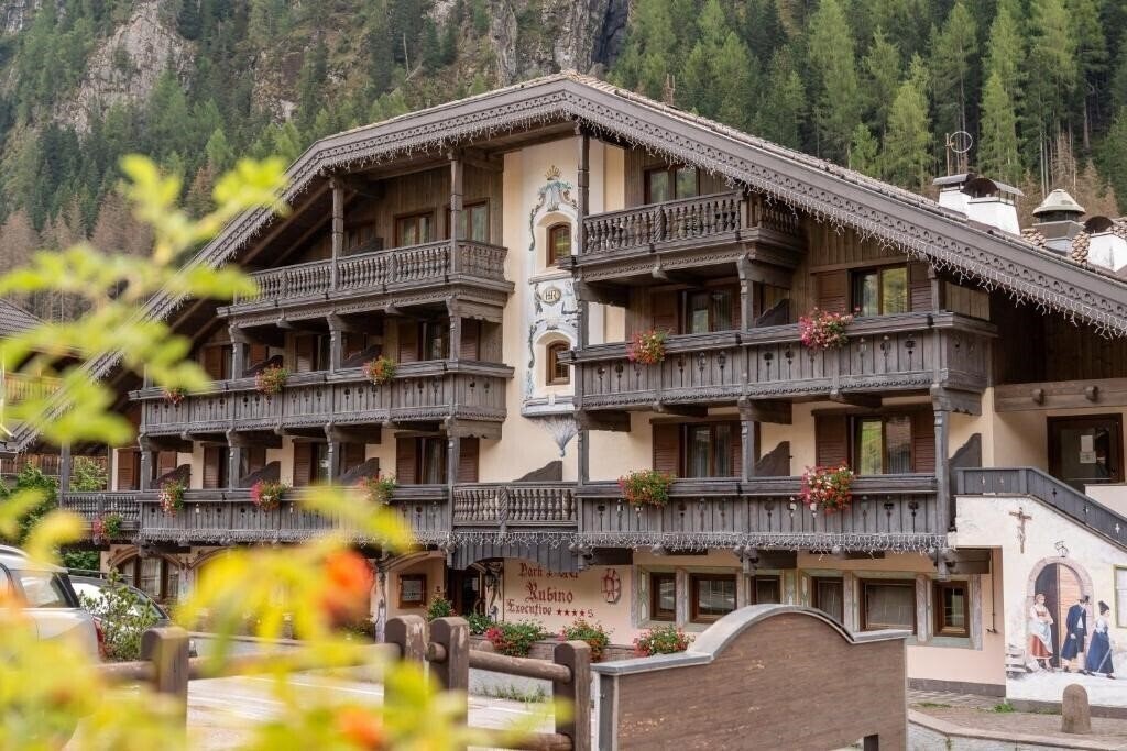 Фото Rubino Park Hotel & Club Campitello 4*