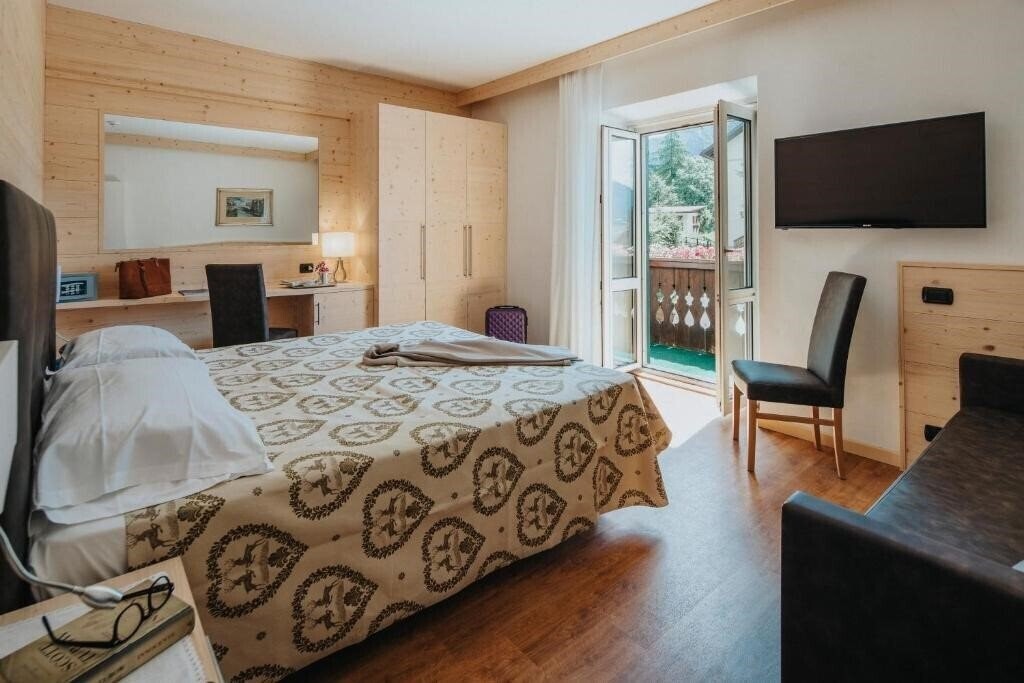 Картинка Menardi Hotel 3*