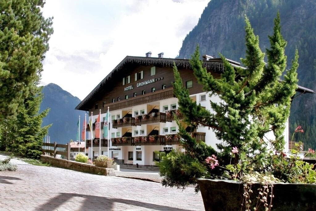 Готель Grohmann (Campitello di Fassa) 3*