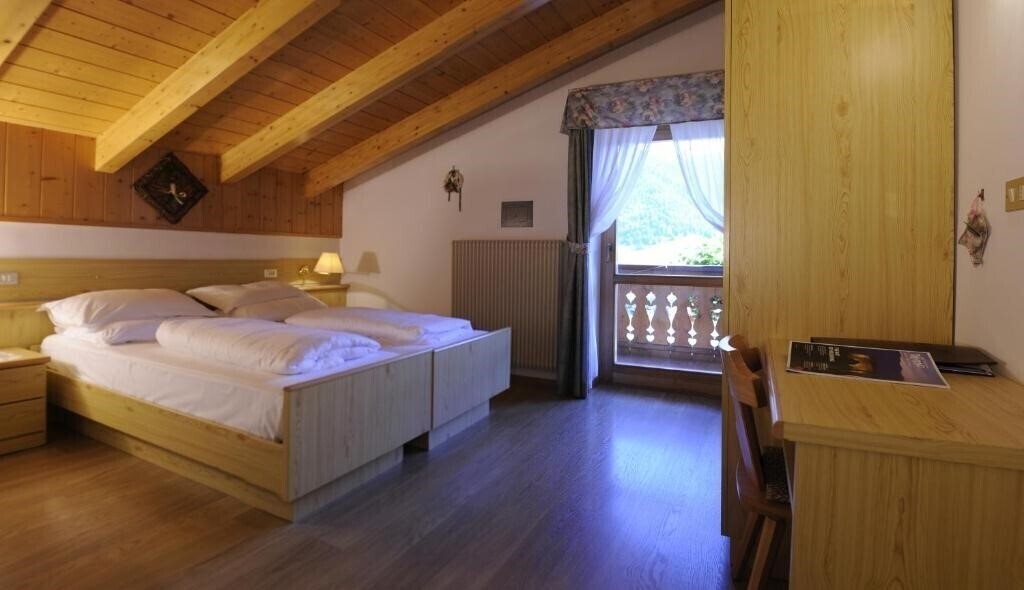 Отель Hotel Touring 3*