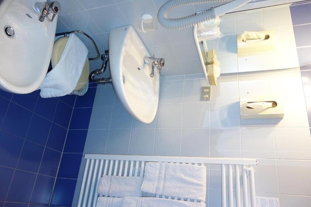 Фото Hotel Touring 3*
