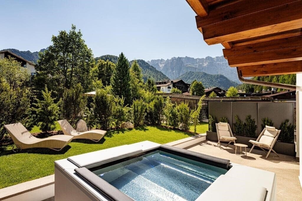 Готель Boutique Hotel Nives Luxury & Design in the Dolomites 4*