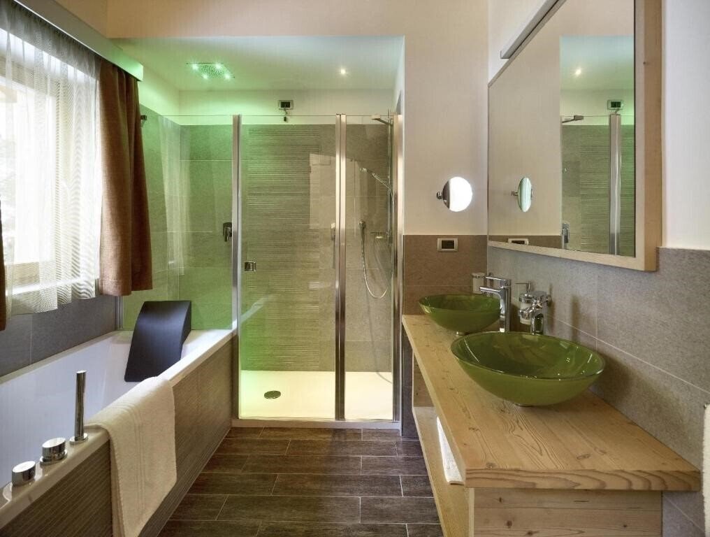Фото Color Home Suite Apartments 4*