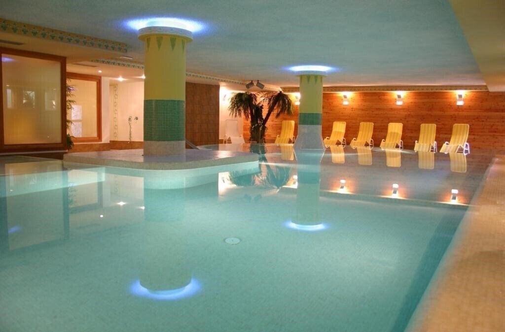 Готель Residence Kristall 4*