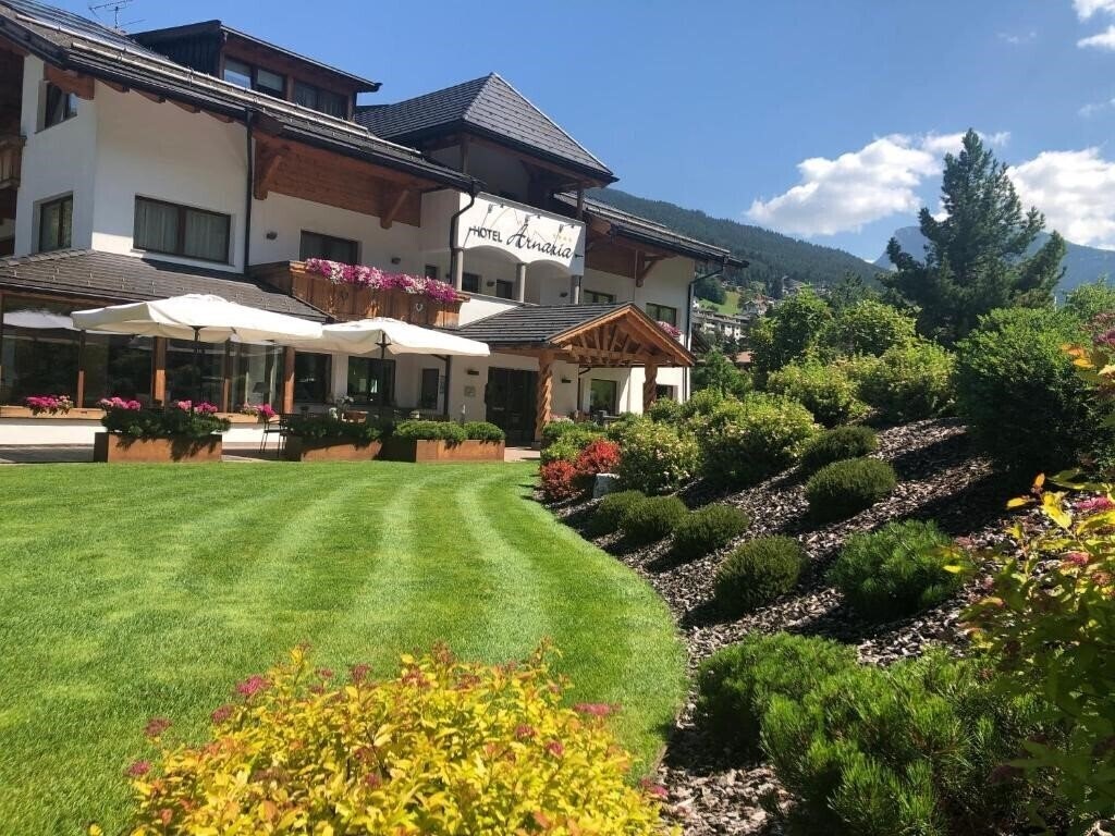 Фото Hotel Arnaria 4*
