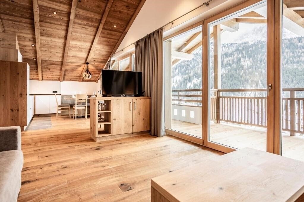 Картинка Luxury Chalet Plazola 4*