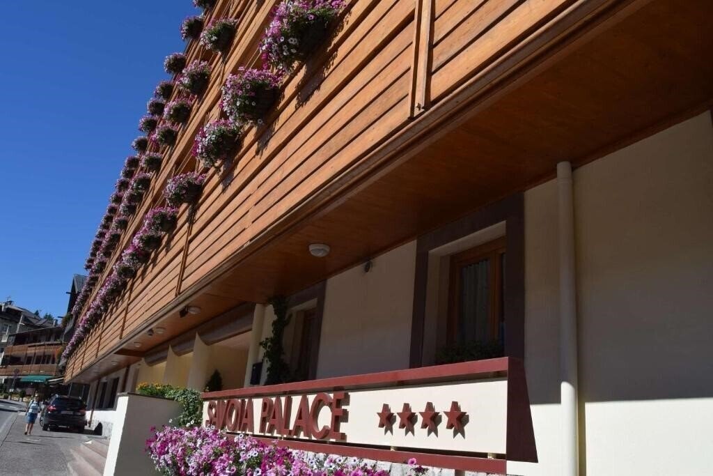 Готель Radisson Residences Savoia Palace Cortina d’Ampezzo 4*