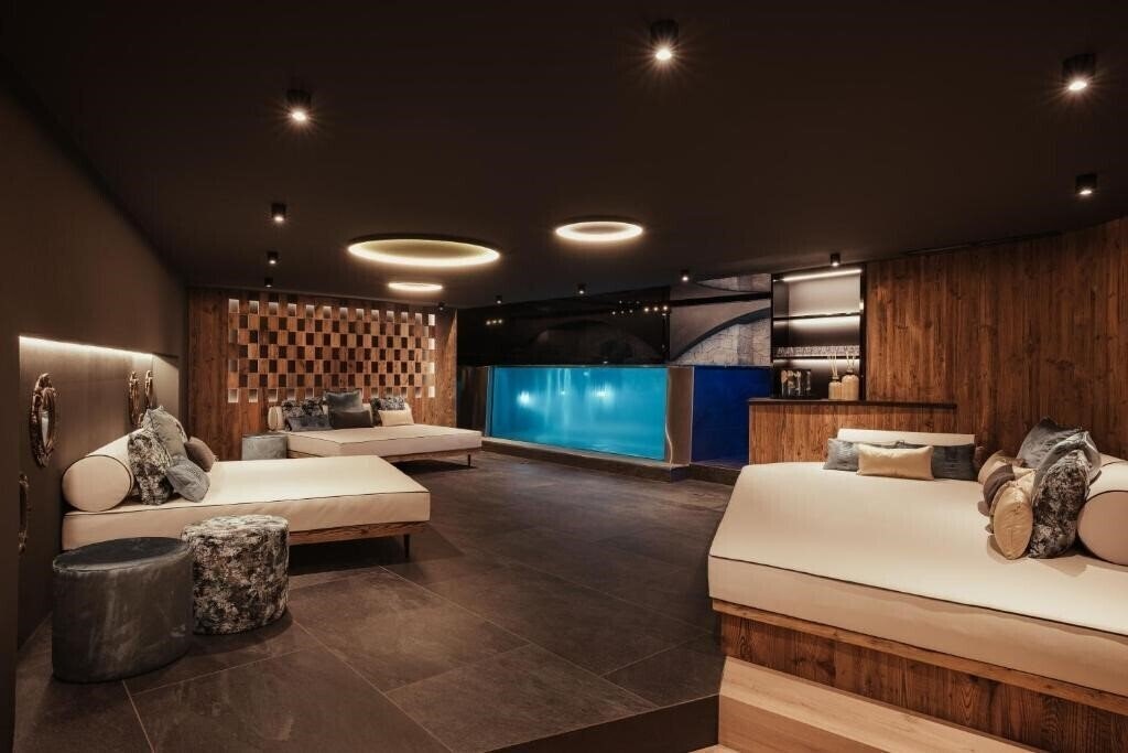 Отель Luxury Chalet P 4*