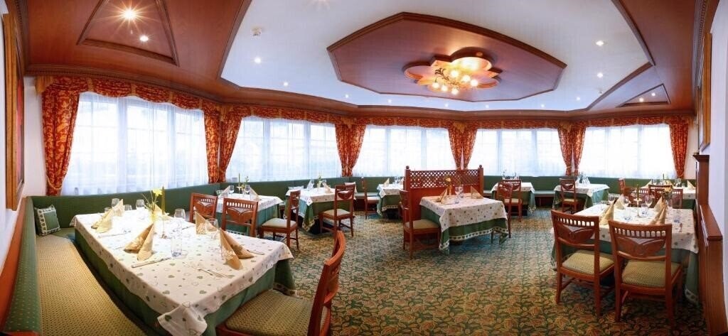 Изображение Corona Hotel 3*