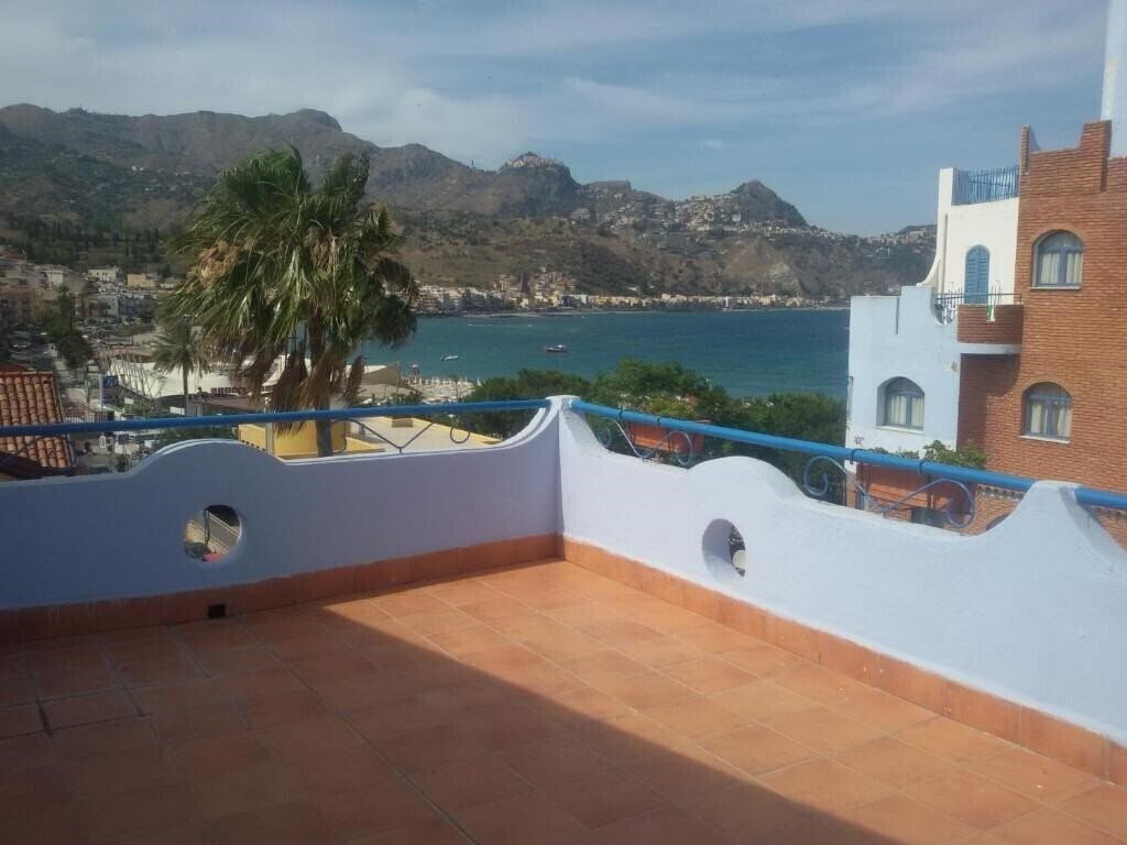Фото Villa Athena 3*