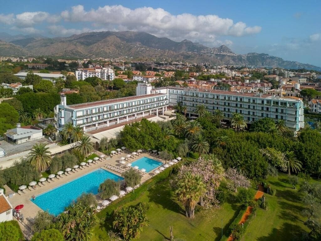Готель Unahotels Naxos Beach Sicilia 4*