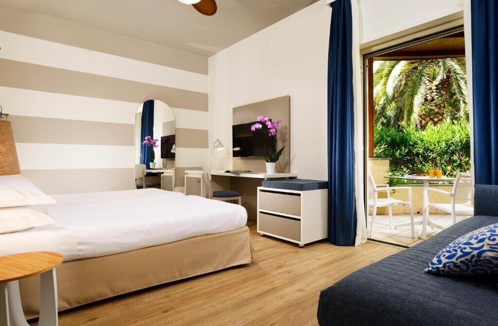 Фото Unahotels Naxos Beach Sicilia 4*