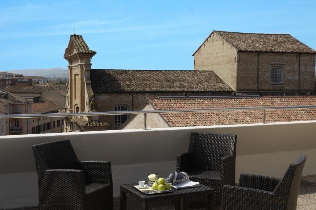 Картинка Masini 4*