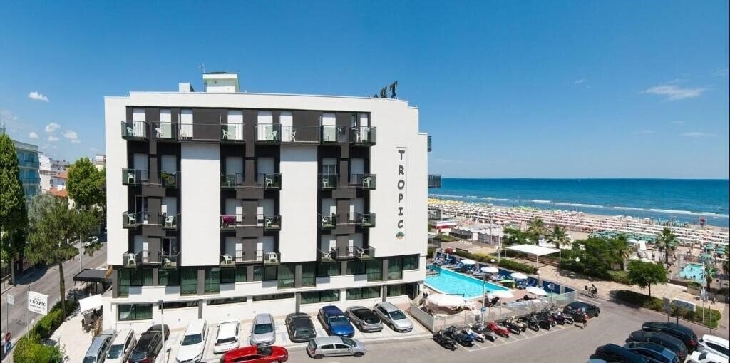 Отель Hotel Tropic 3*