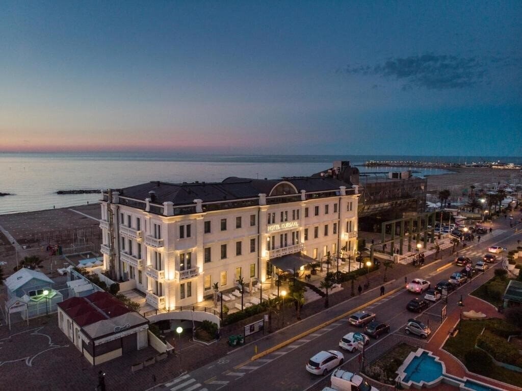 Готель Kursaal Hotel (Cattolica) 4*