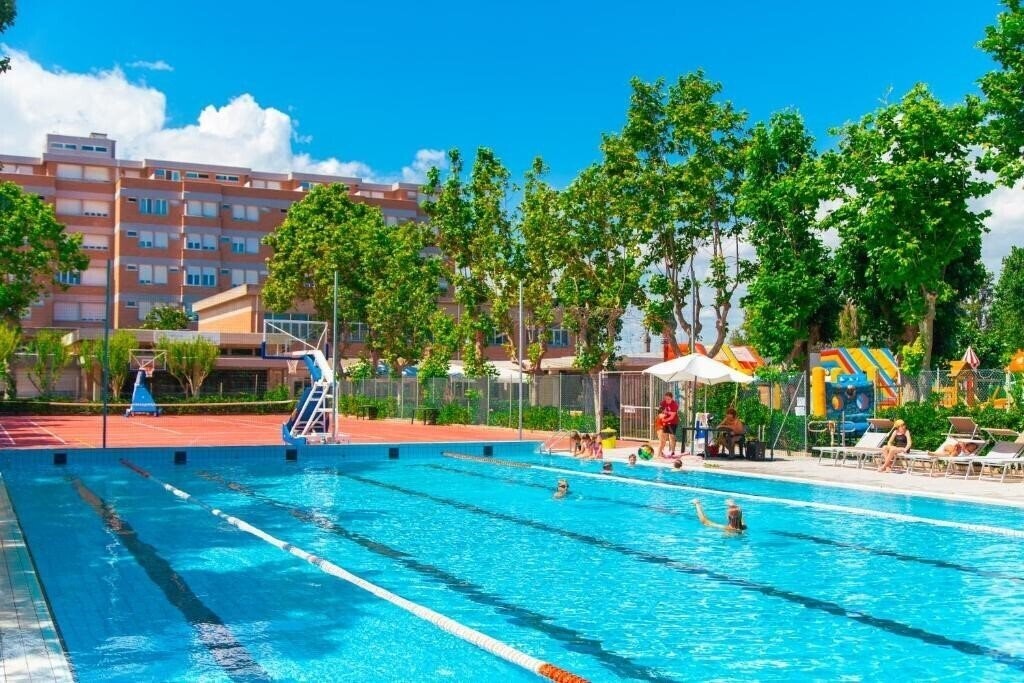 Готель Villaggio San Pellegrino 3*