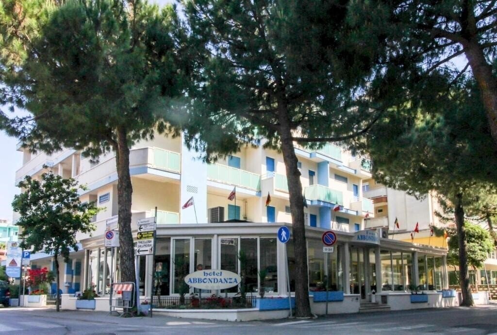 Готель Abbondanza Hotel 3*