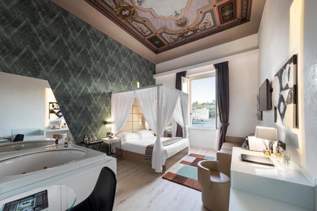 Фото River Hotel 4*