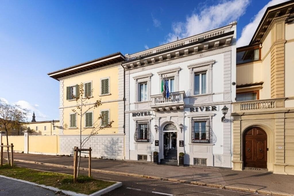 Зображення River Hotel 4*